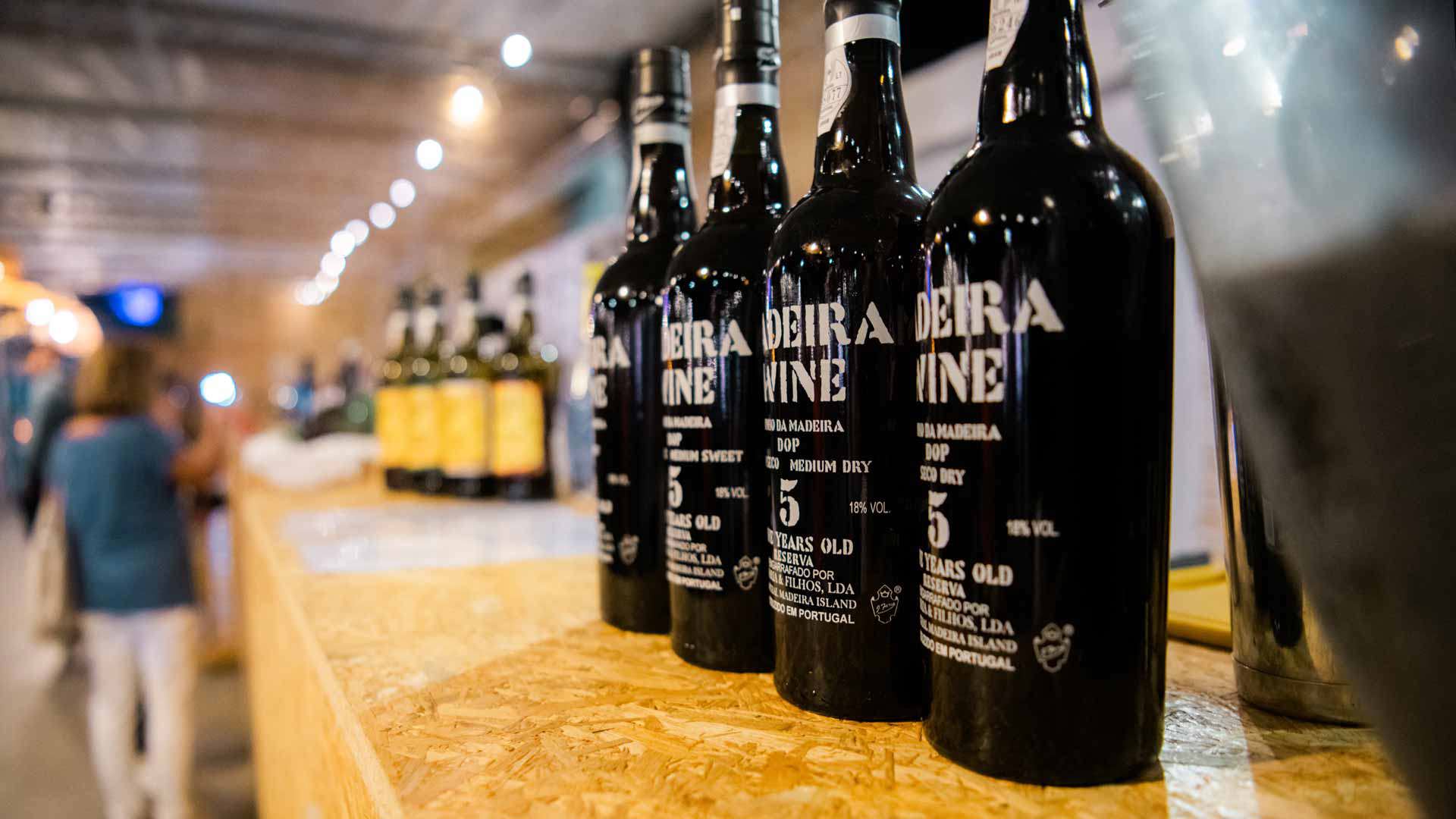 vinho-madeira-visit-madeira-site-oficial-do-turismo-da-madeira