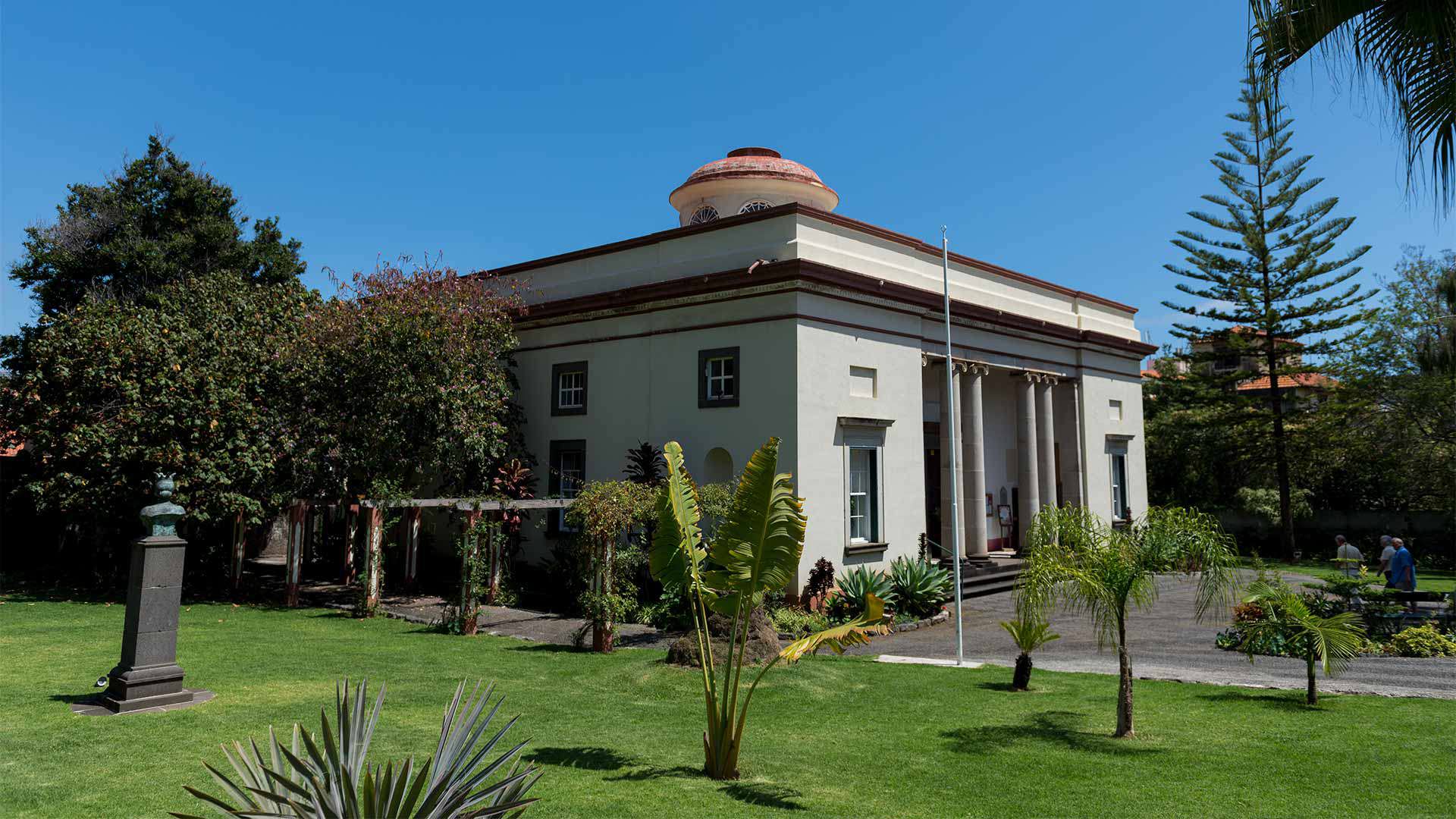 holy trinity church 1