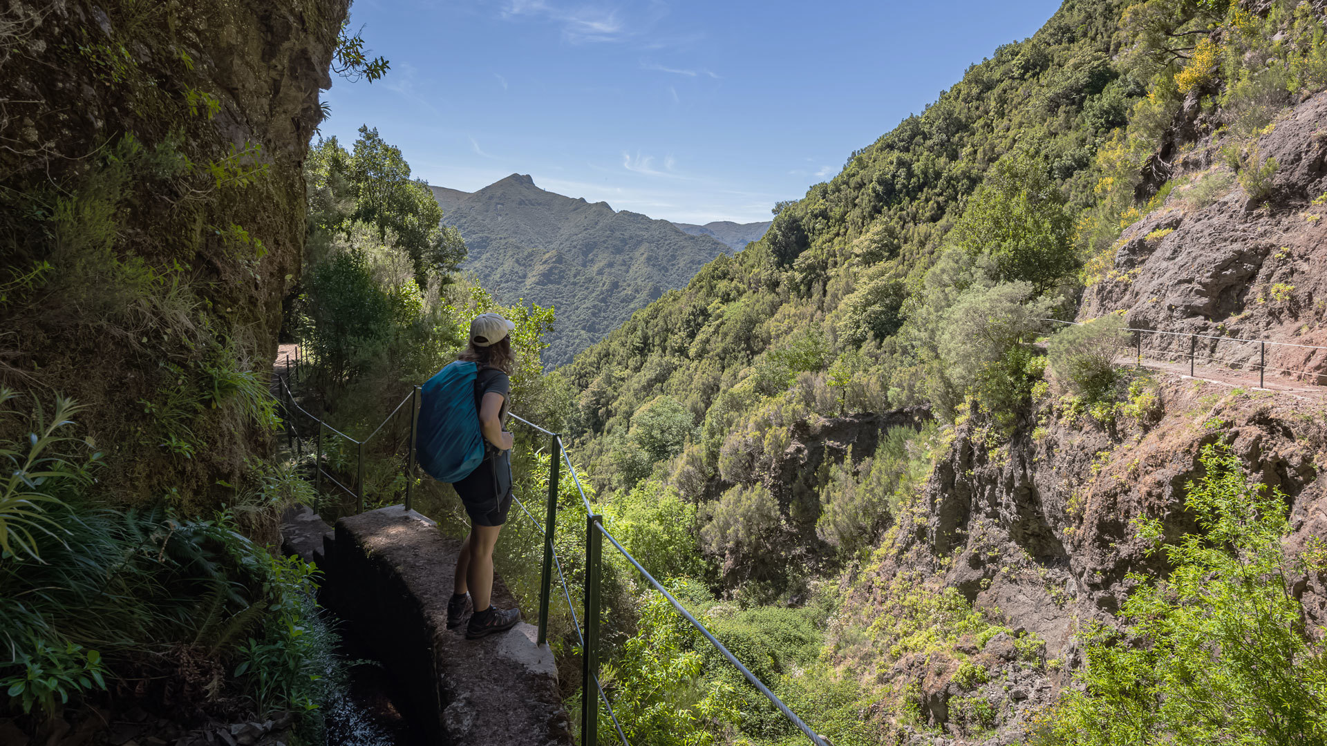 levada da rocha vermelha pr 28