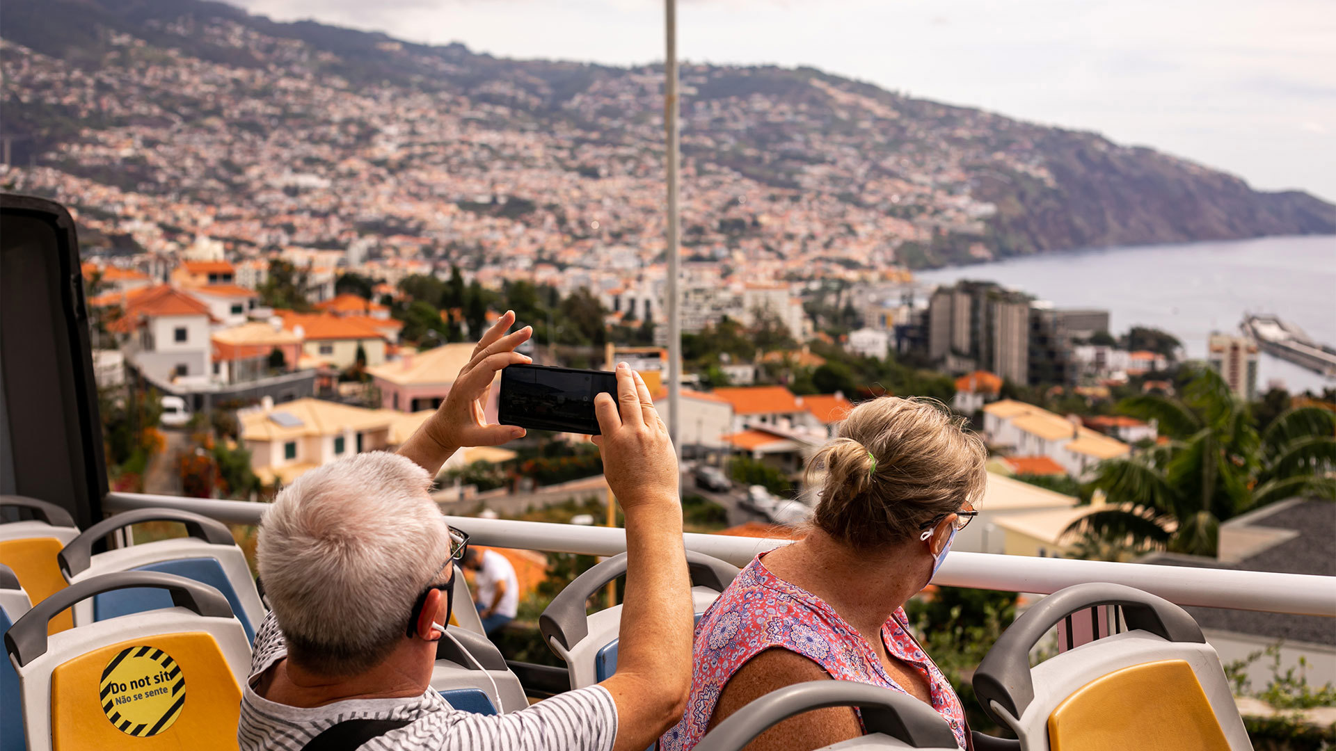 Yellow Bus - Visit Madeira | Site oficial do Turismo da Madeira
