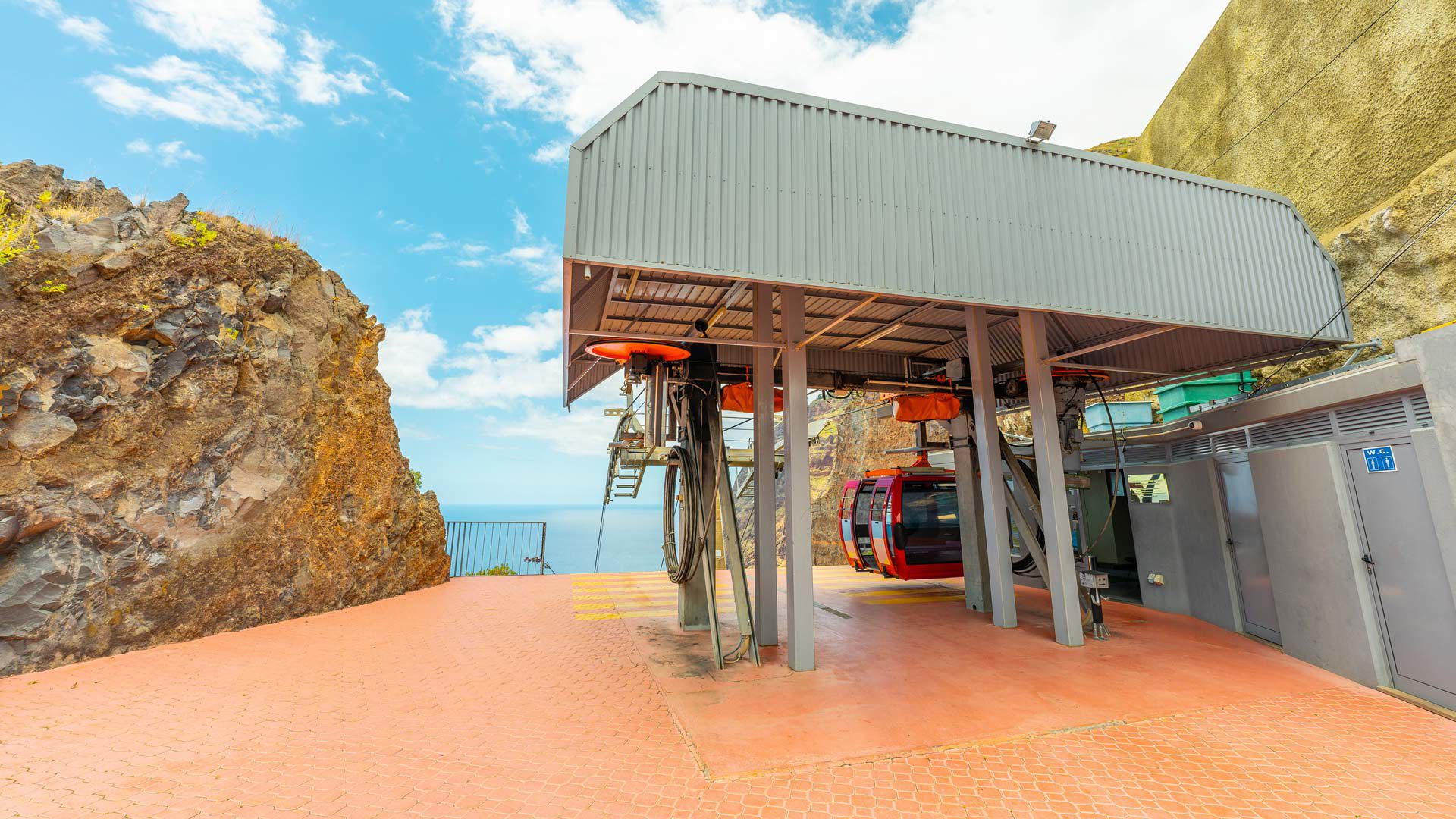 fajãs do cabo girão cable car