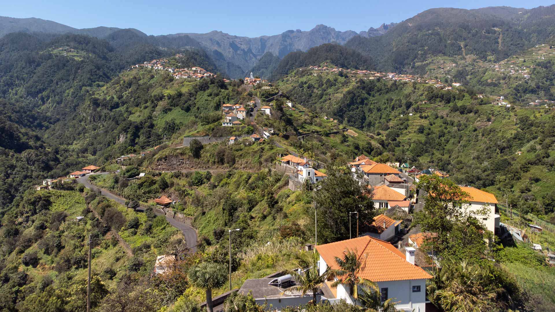 Lombo dos Palheiros viewpoint 1