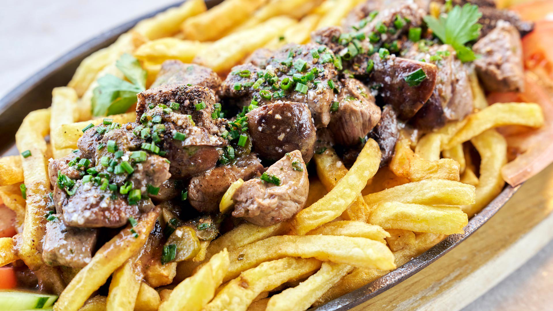 Table avec picado régional, une spécialité gastronomique de l'île de Madère.
