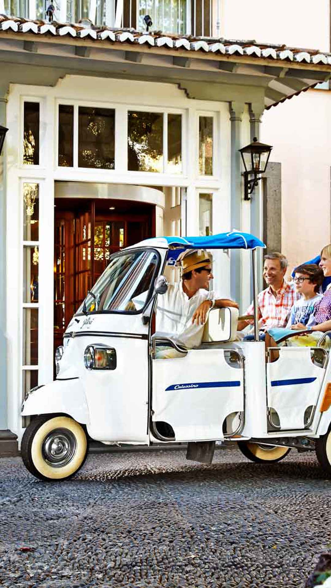 tuk tuk funchal 13