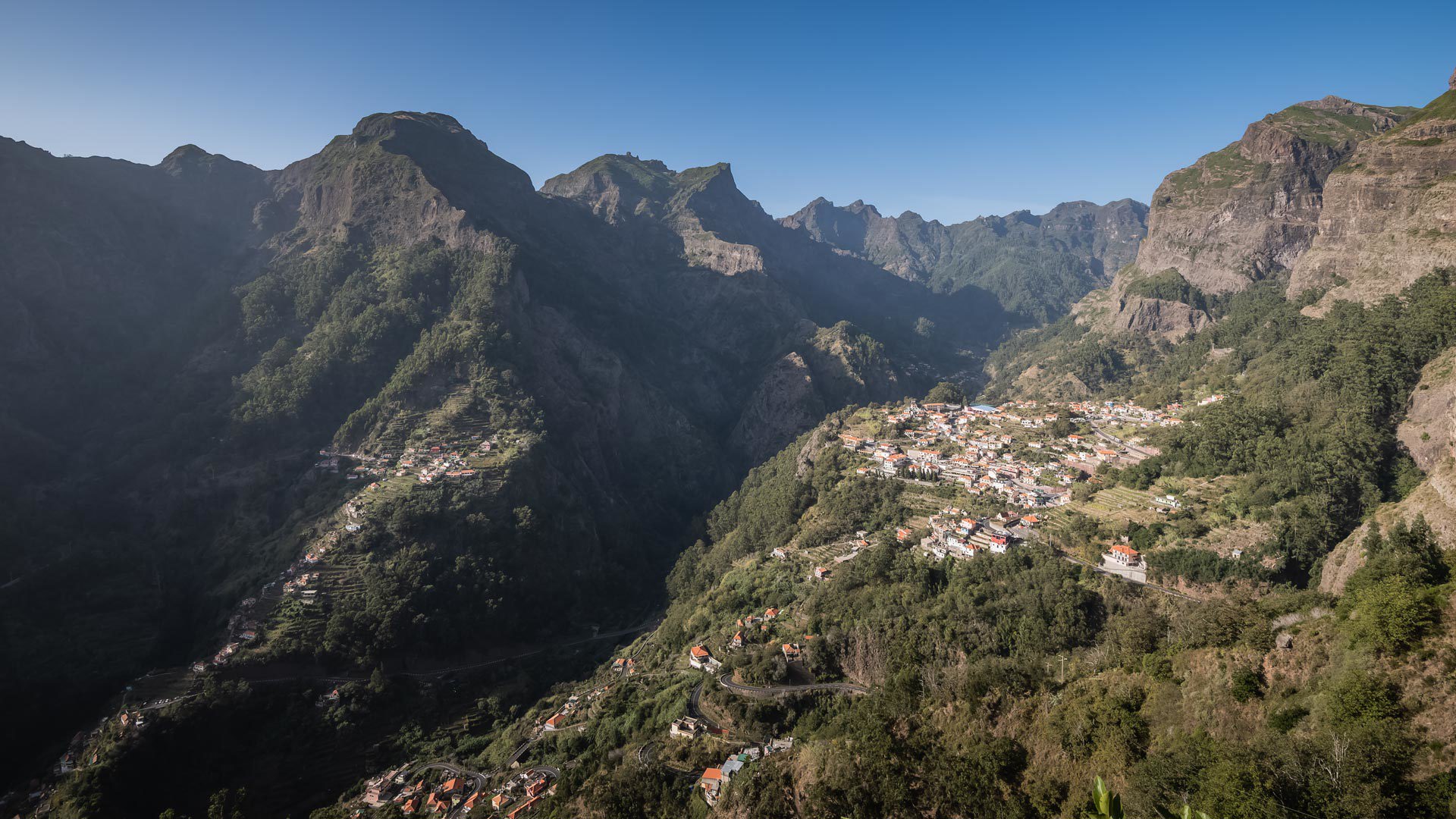 Câmara de Lobos 4