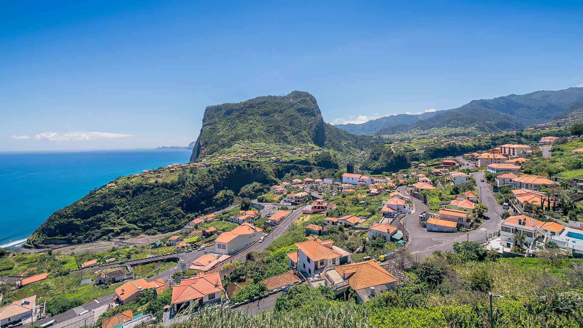 Houses surrounded by nature with sea view in Madeira.