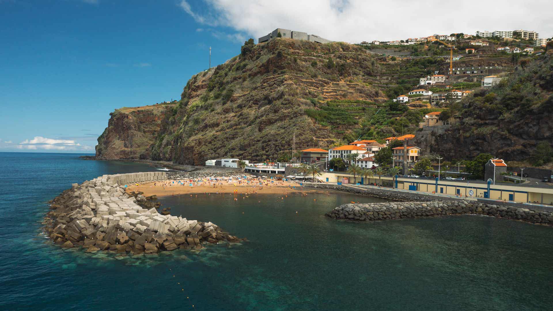 praia de areia da calheta 4